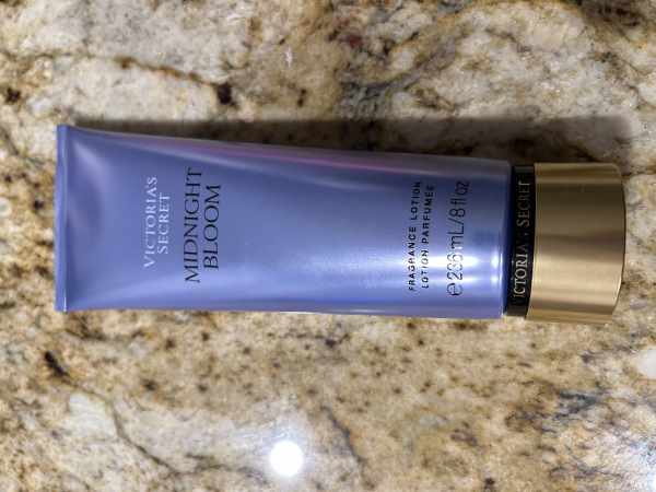 Mỹ phẩm - Midnight Blooms Fragrance Lotion - 236 ml