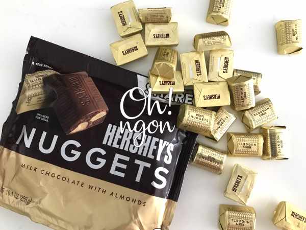 Chocolate - Cacao - Chocolate Hershey bọc hạnh nhân - Gói 286g