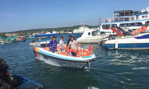 Canô - thuyền - KGC 7m25 