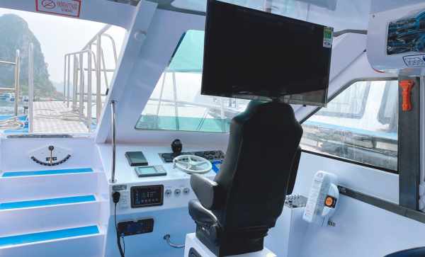 Canô - thuyền - Tàu khách cao tốc 20m60, 80 khách