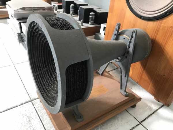 Âm thanh - Nguyên bộ 4 loa Field-Coil cho người mê âm nhạc