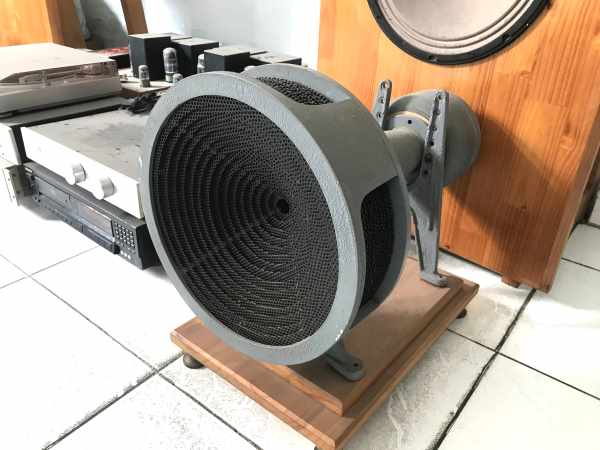 Âm thanh - Nguyên bộ 4 loa Field-Coil cho người mê âm nhạc