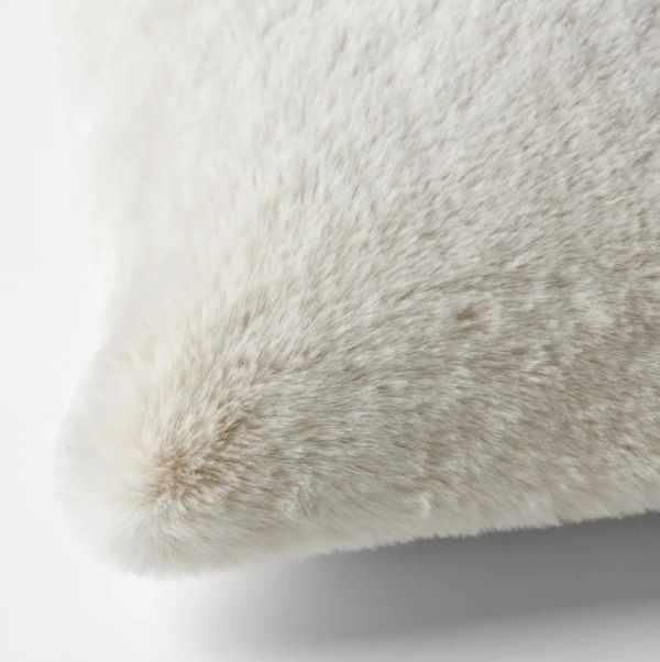 Phòng khách - Luxury Faux Fur Cushion - Cream